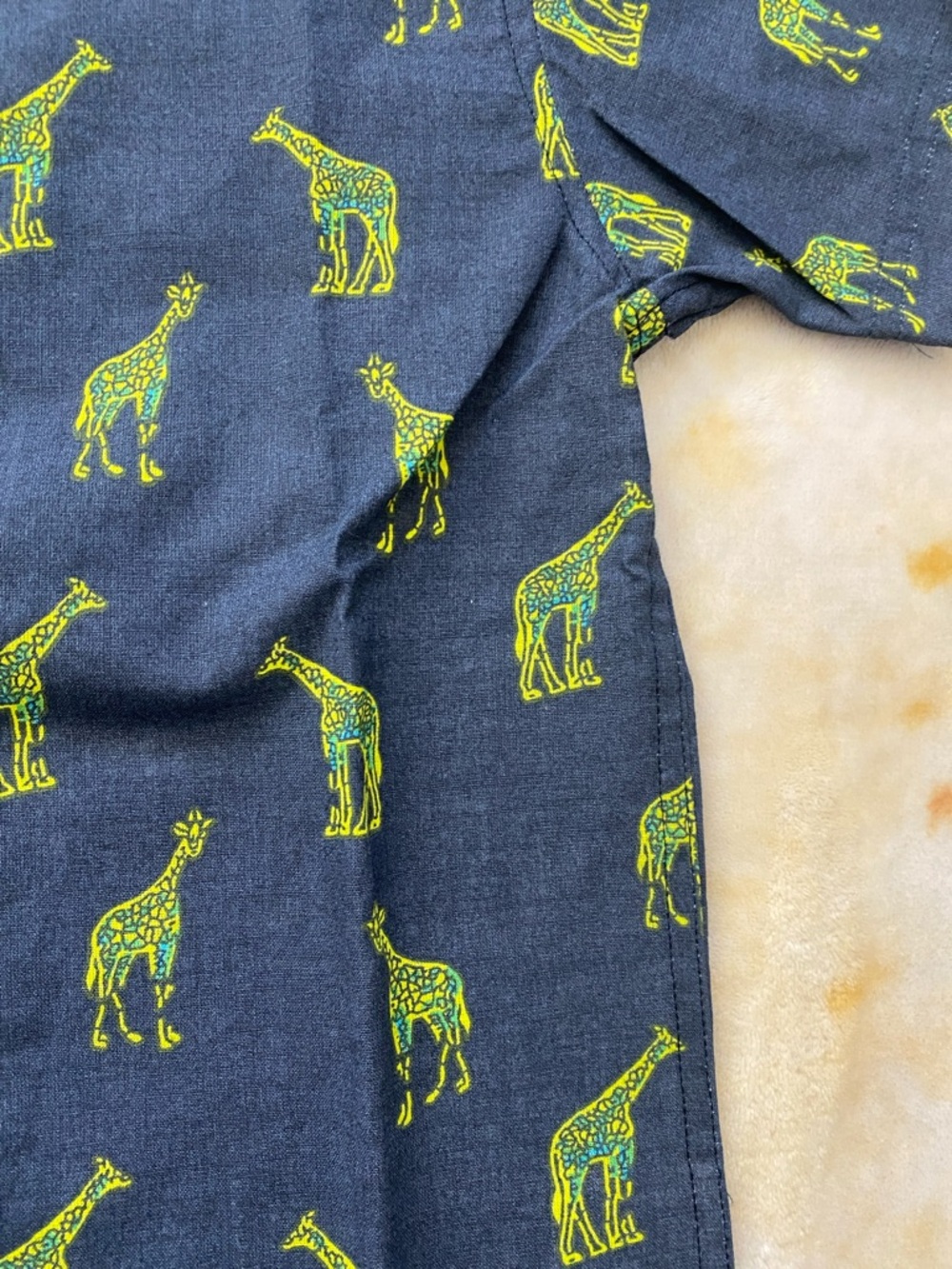 🦒 NWT Sovereign Code Short Sleeve Button Down Giraffe Print Shirt, Boys 7 - Picture 6 of 7